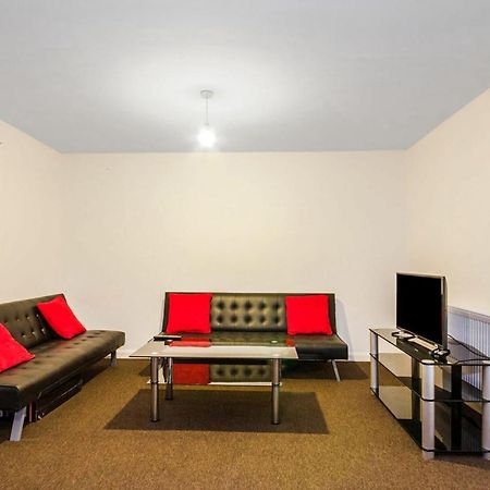 Spacious Studio Flat- Watford Junction & Harry Potter World Экстерьер фото
