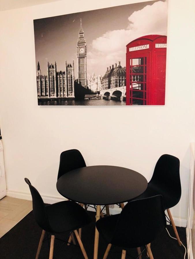 Spacious Studio Flat- Watford Junction & Harry Potter World Экстерьер фото